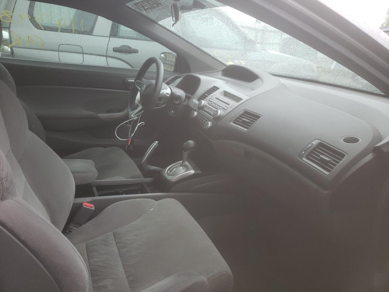 Photo 5 from auction – 2008 HONDA CIVIC EX with VIN 2HGFG12868H574061