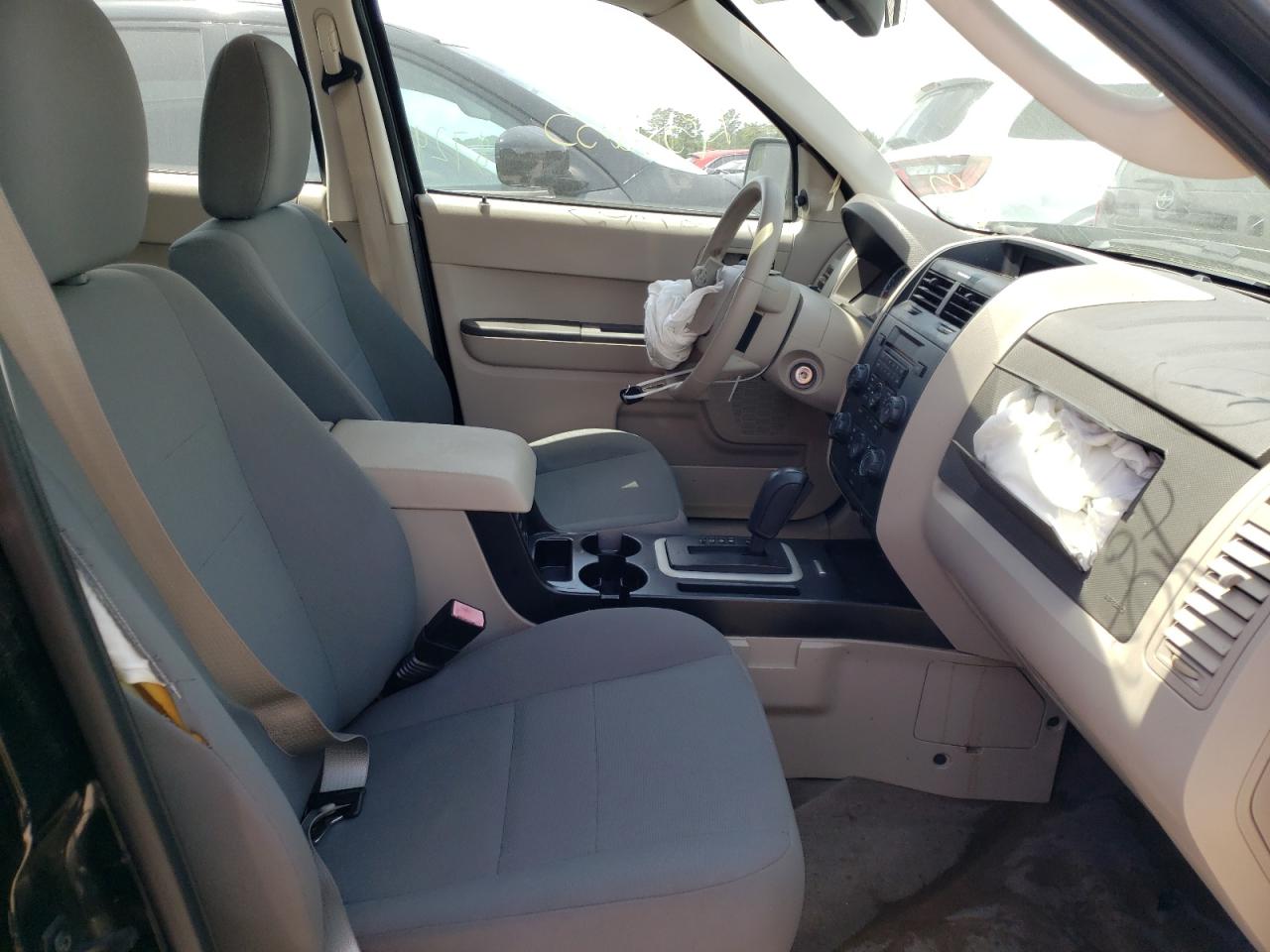 Photo 5 from auction – 2010 FORD ESCAPE XLS with VIN 1FMCU0C79AKD37424