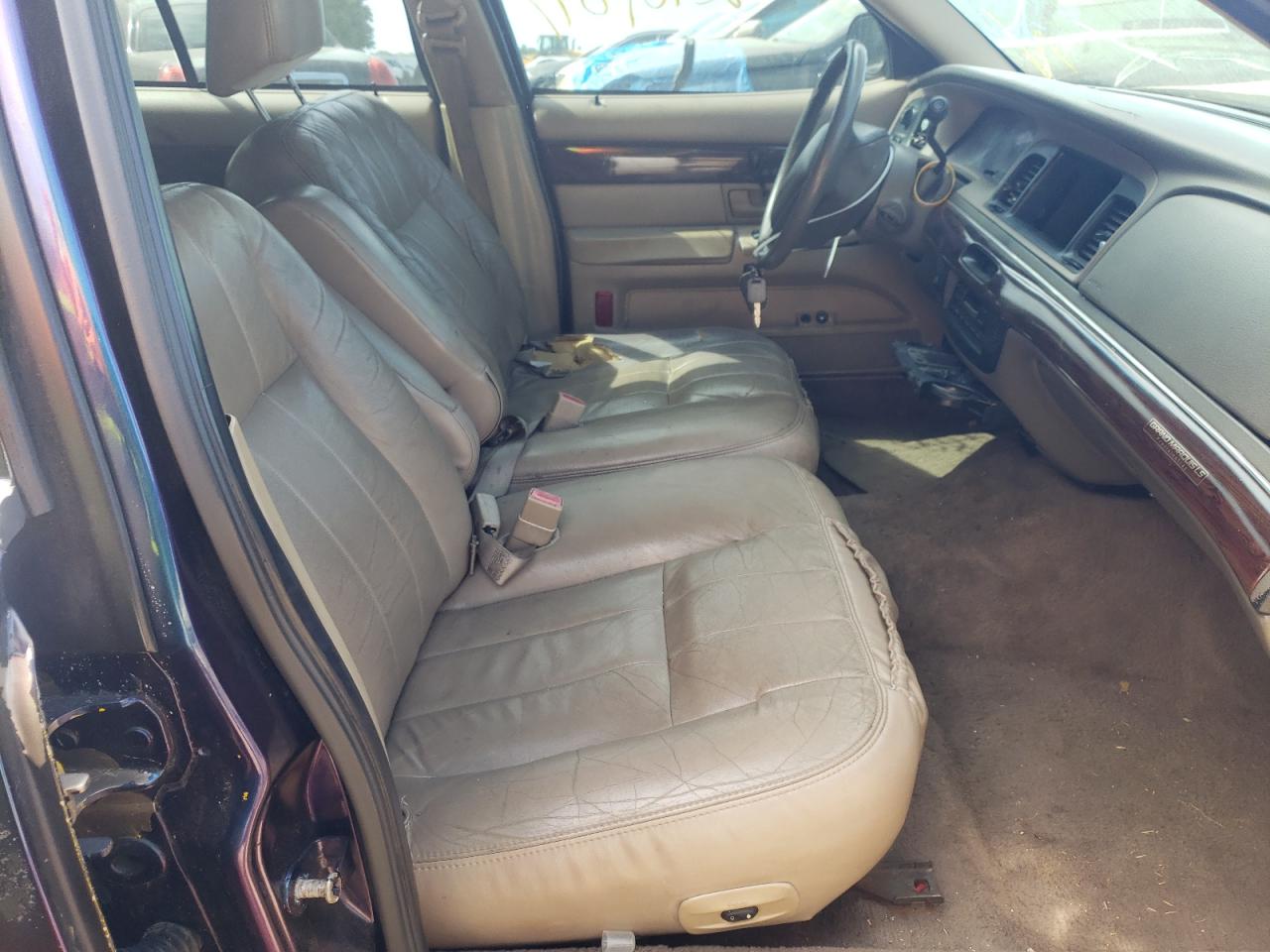 Photo 5 from auction – 2003 MERCURY GRAND MARQ with VIN 2MEFM75W03X652545