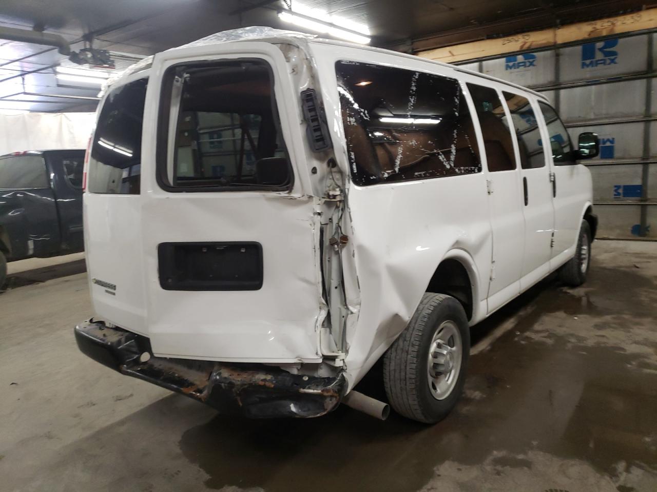 Photo 4 from auction – 2016 CHEVROLET EXPRESS G2 with VIN 1GAWGEFF5G1322189