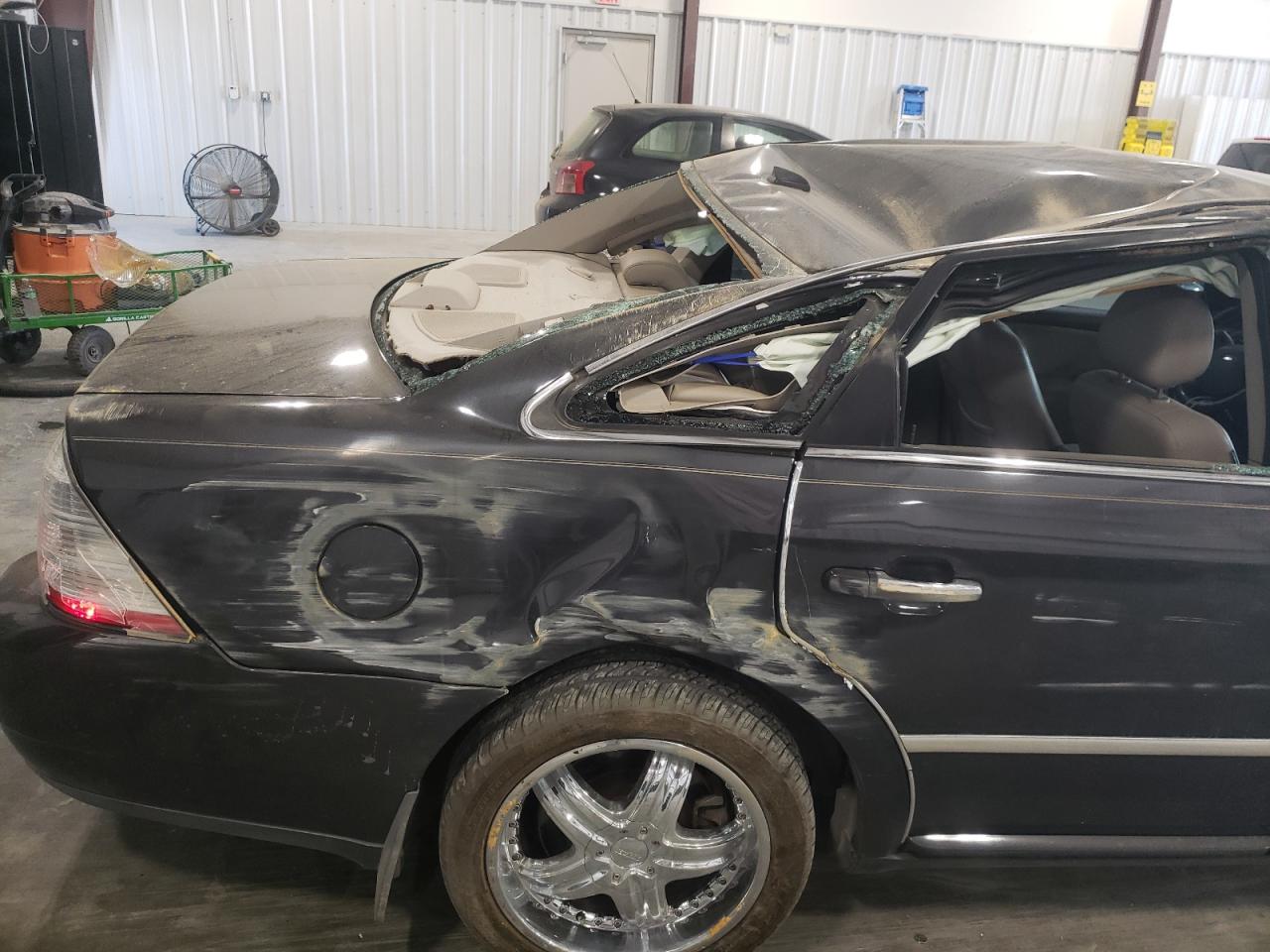 صورة رقم 9 من المزاد - 2008 FORD TAURUS LIM مع VIN 1FAHP25WX8G115883