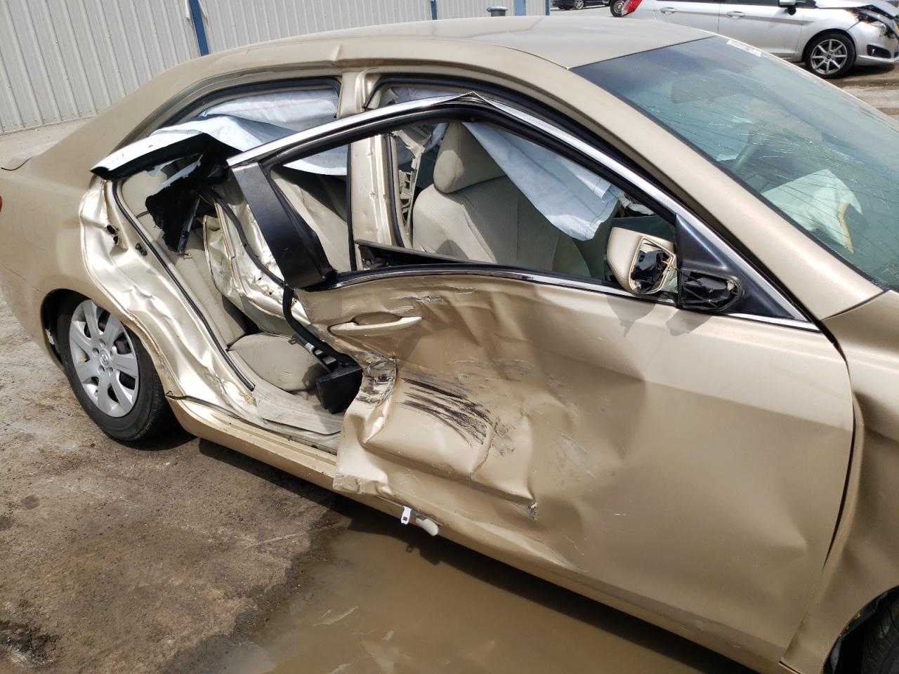 Photo 9 from auction – 2011 TOYOTA CAMRY with VIN 4T1BF3EK0BU139720