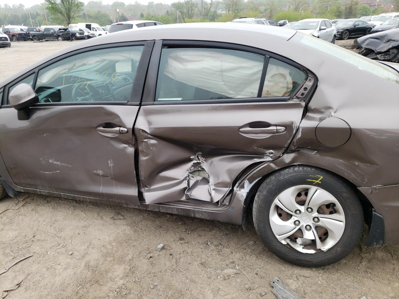 Photo 19 from auction – 2013 HONDA CIVIC LX with VIN 2HGFB2F55DH537601