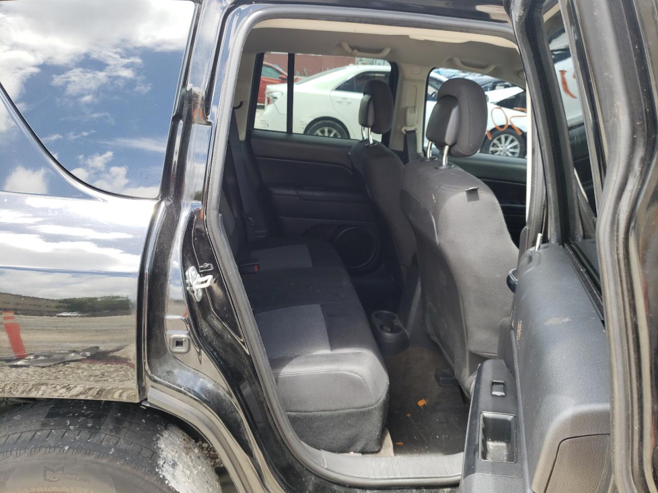 Photo 6 from auction – 2014 JEEP COMPASS SP with VIN 1C4NJCBA5ED720355
