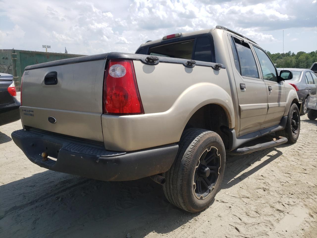 Photo 4 from auction – 2003 FORD EXPLORER S with VIN 1FMZU67EX3UC50788