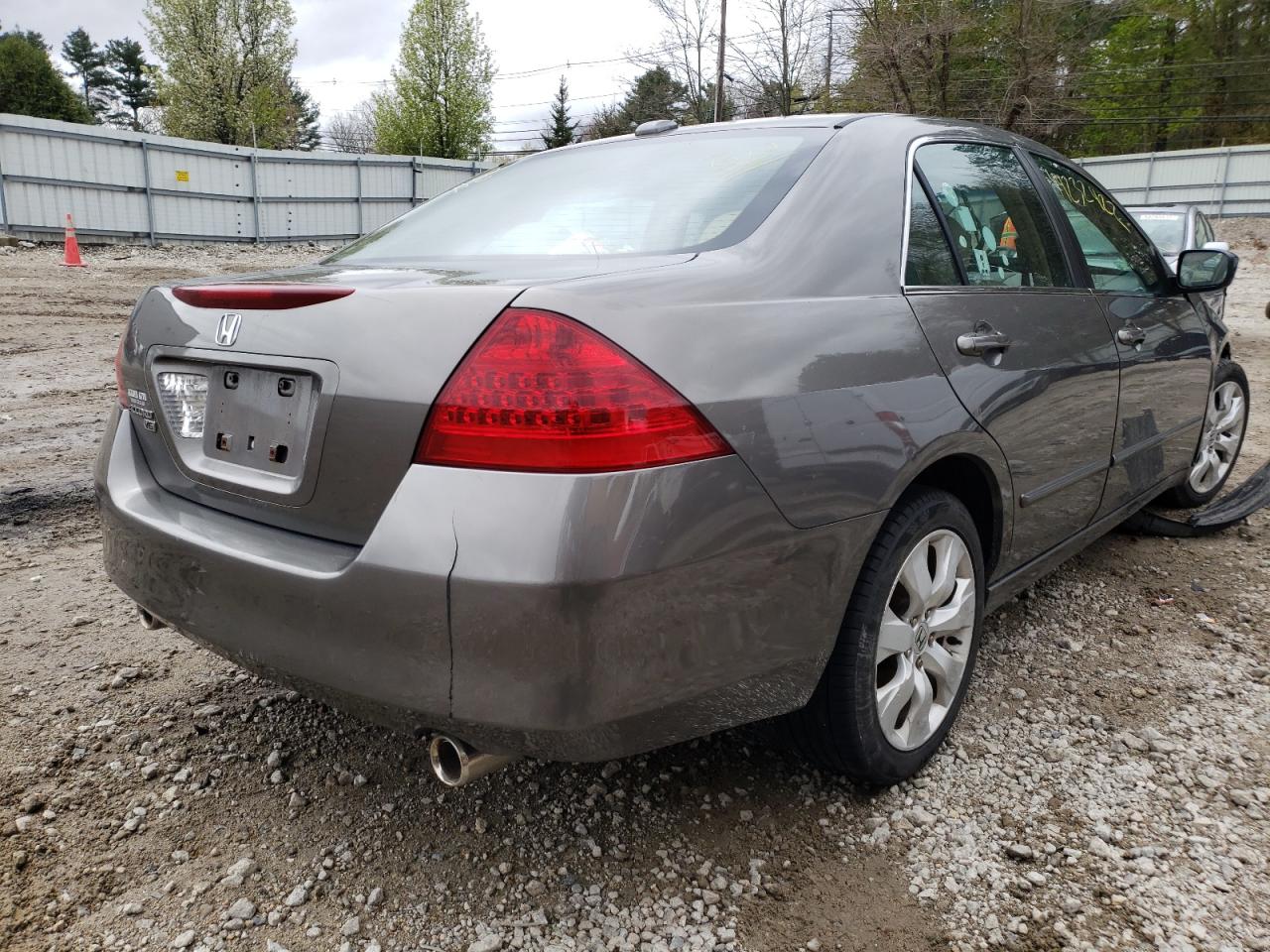 Photo 4 from auction – 2007 HONDA ACCORD with VIN 1HGCM66567A095970
