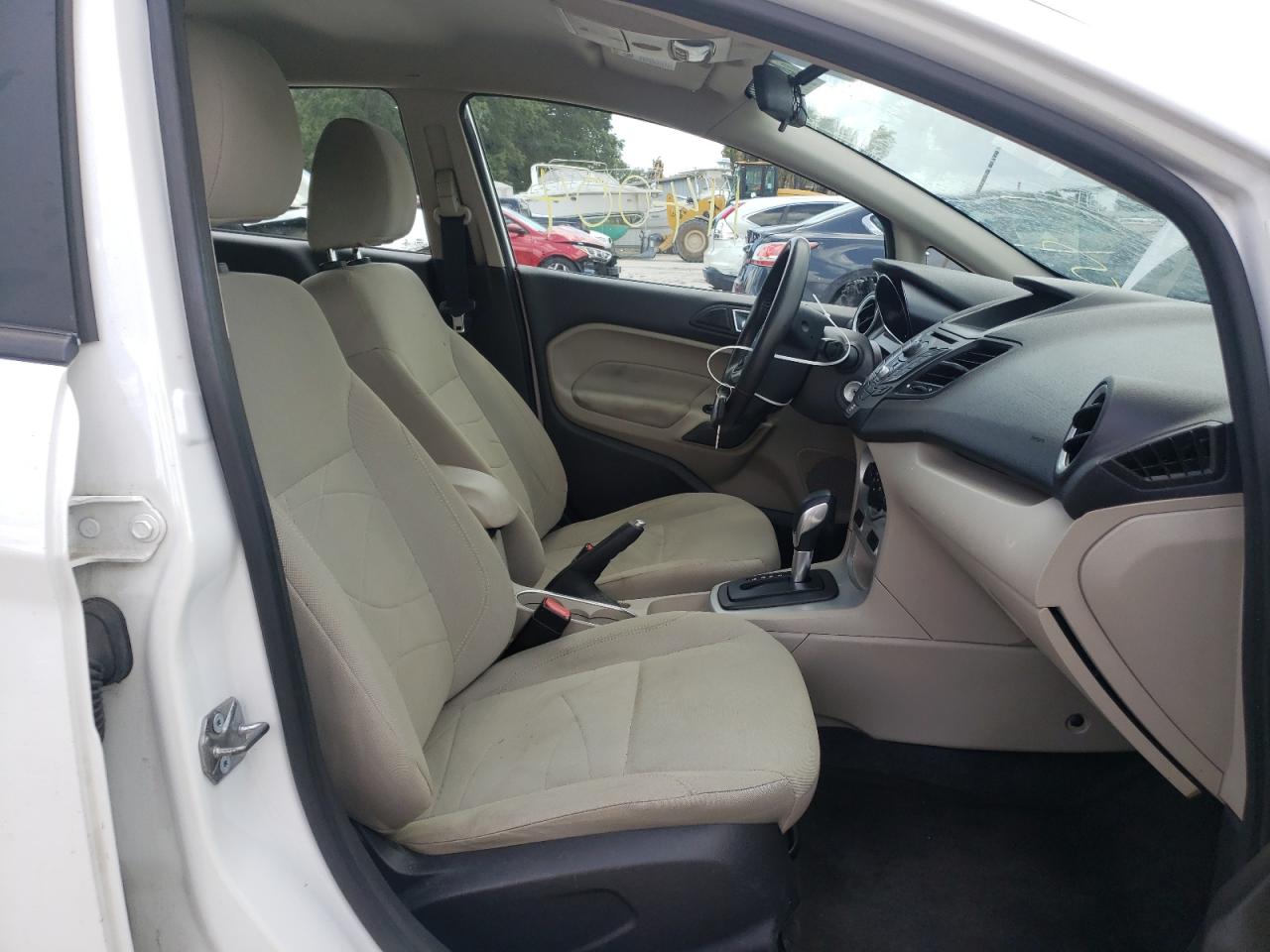 Photo 5 from auction – 2015 FORD FIESTA SE with VIN 3FADP4EJ2FM132677