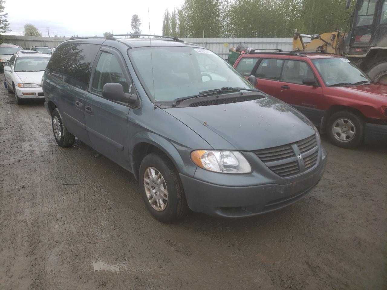 DODGE GRAND CARA 2005 with VIN 1D4GP24R05B414635 - Photo from auction
