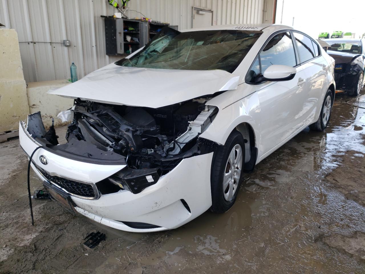 Photo 2 from auction – 2017 KIA FORTE LX with VIN 3KPFL4A7XHE126518