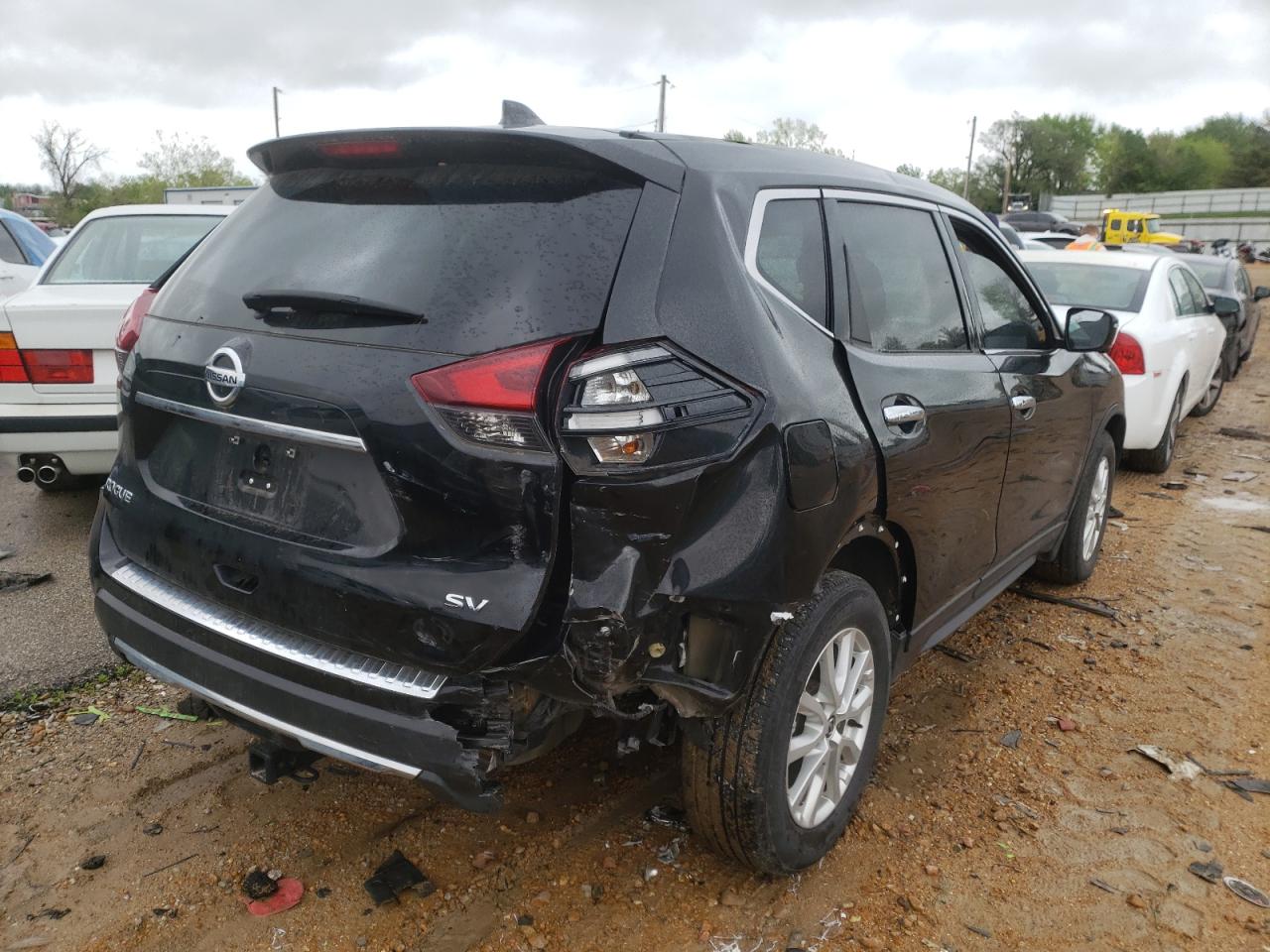 Photo 4 from auction – 2018 NISSAN ROGUE S with VIN 5N1AT2MT8JC799761