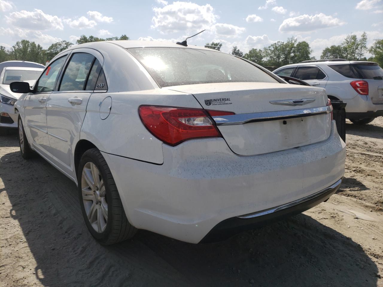 Photo 3 from auction – 2013 CHRYSLER 200 TOURIN with VIN 1C3CCBBBXDN656430