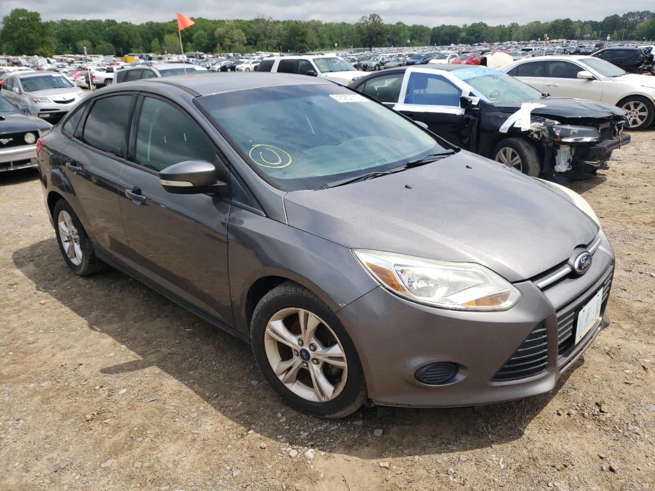 FORD FOCUS SE 2013 with VIN 1FADP3F27DL217207 - Photo from auction