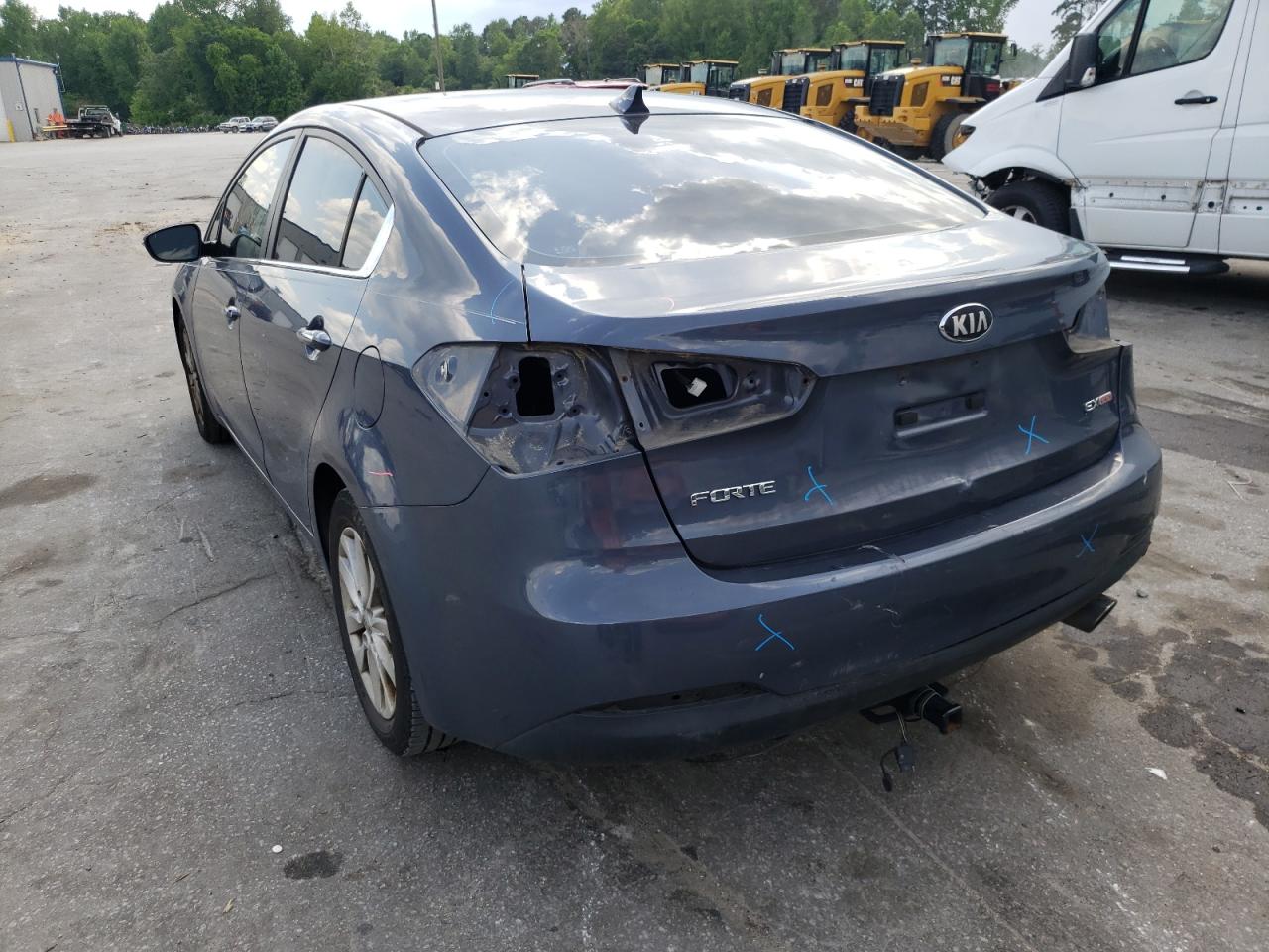 Foto 3 de la subasta – 2014 KIA FORTE EX con VIN KNAFX4A87E5047499