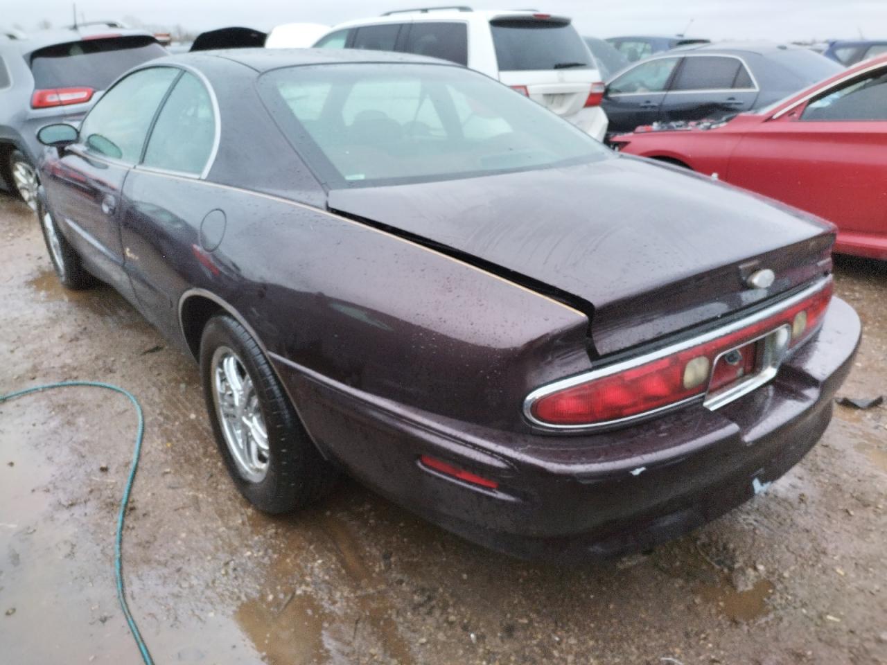 Photo 3 from auction – 1995 BUICK RIVIERA with VIN 1G4GD2212S4716183