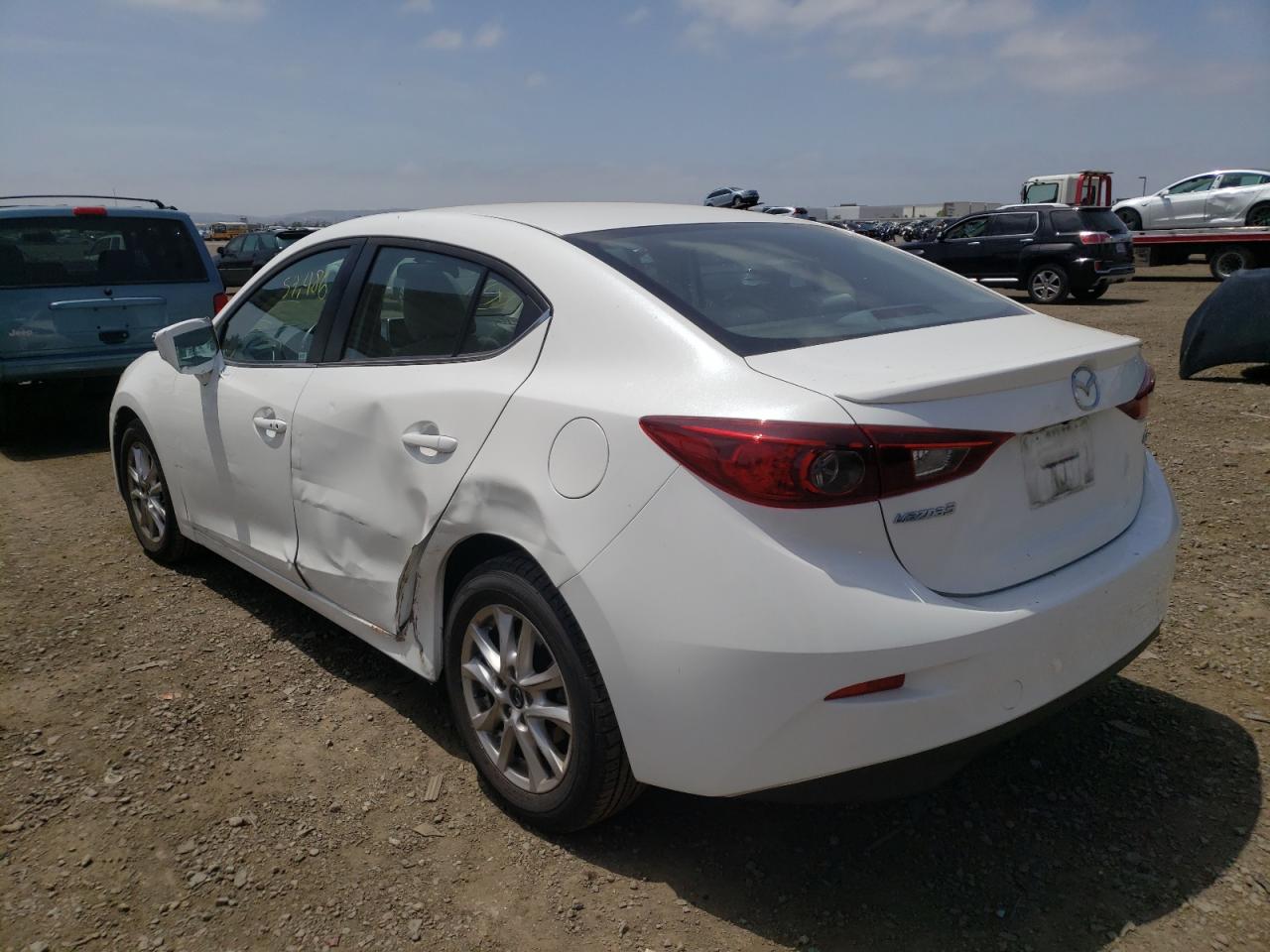 Photo 3 from auction – 2016 MAZDA 3 TOURING with VIN JM1BM1V78G1300592