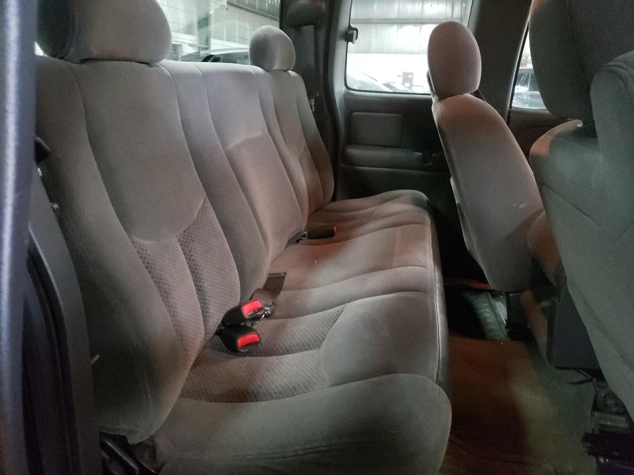 Photo 6 from auction – 2003 CHEVROLET SILVERADO with VIN 2GCEK19V631386887