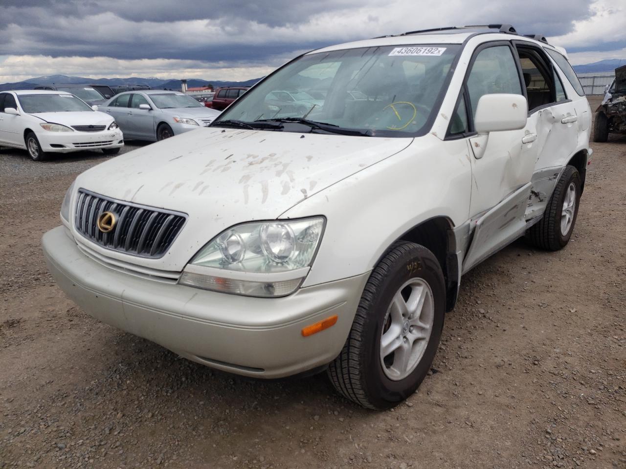 Photo 2 from auction – 2001 LEXUS RX 300 with VIN JTJHF10U810190204