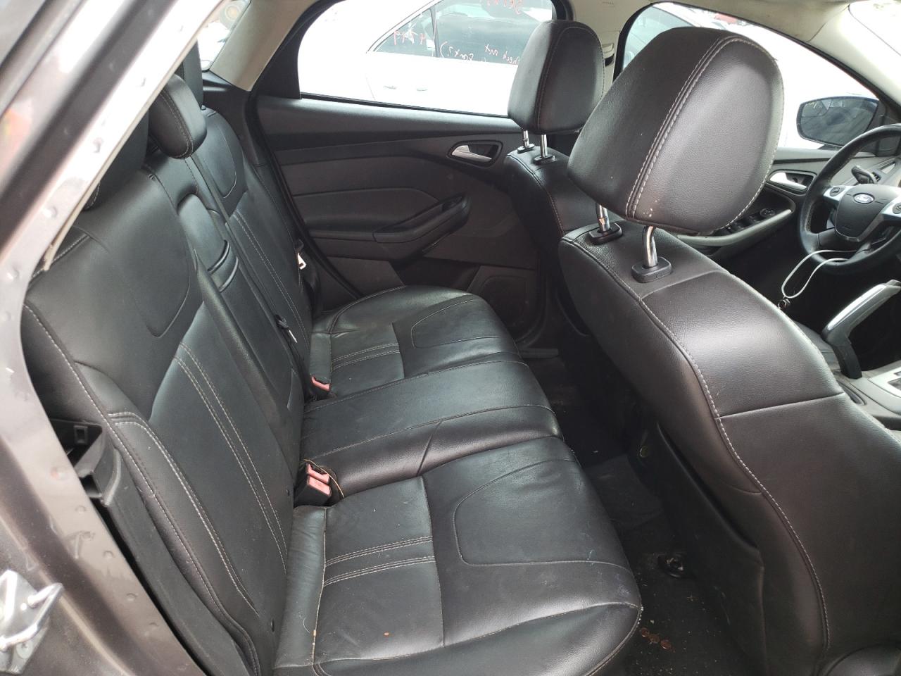 Photo 6 from auction – 2013 FORD FOCUS SE with VIN 1FADP3K21DL303036