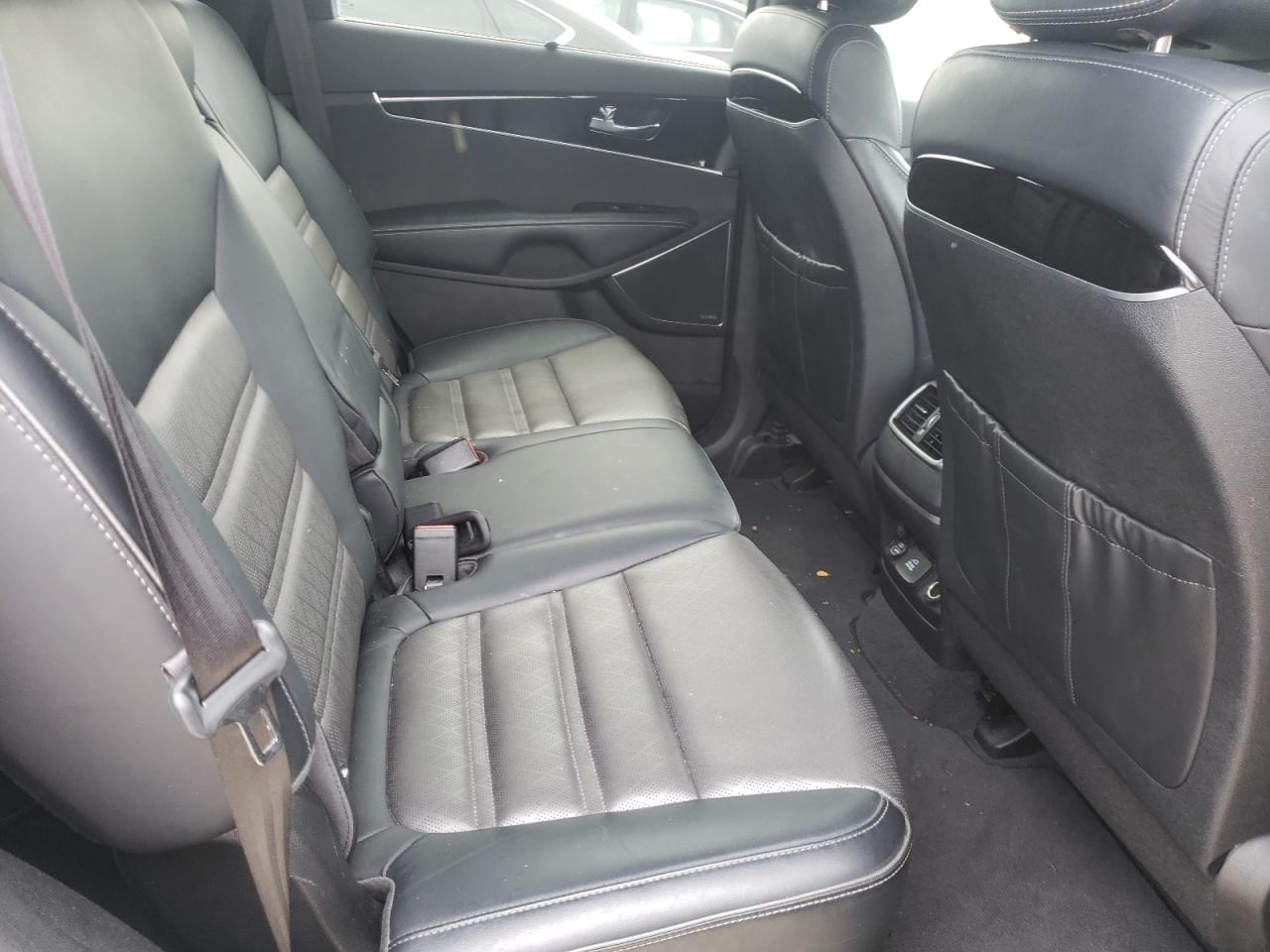 Photo 6 from auction – 2016 KIA SORENTO SX with VIN 5XYPK4A57GG182746