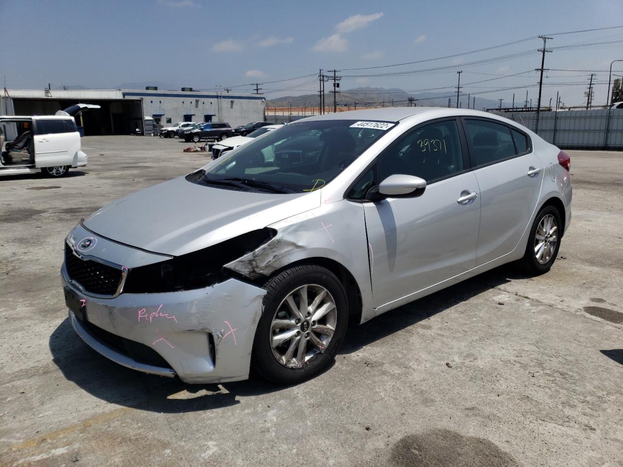 Photo 2 from auction – 2017 KIA FORTE LX with VIN 3KPFL4A78HE149831