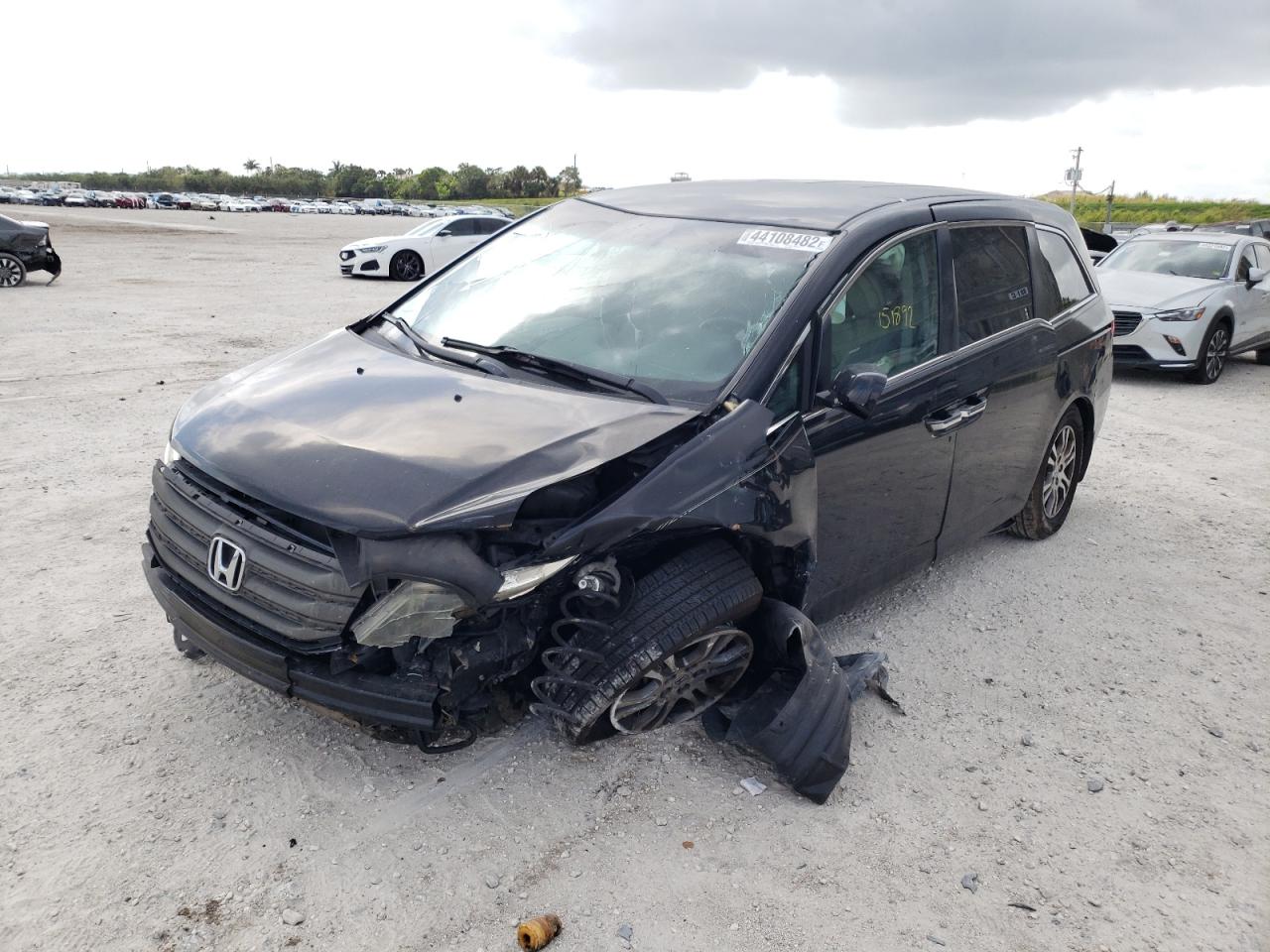 Photo 2 from auction – 2011 HONDA ODYSSEY EX with VIN 5FNRL5H44BB049595