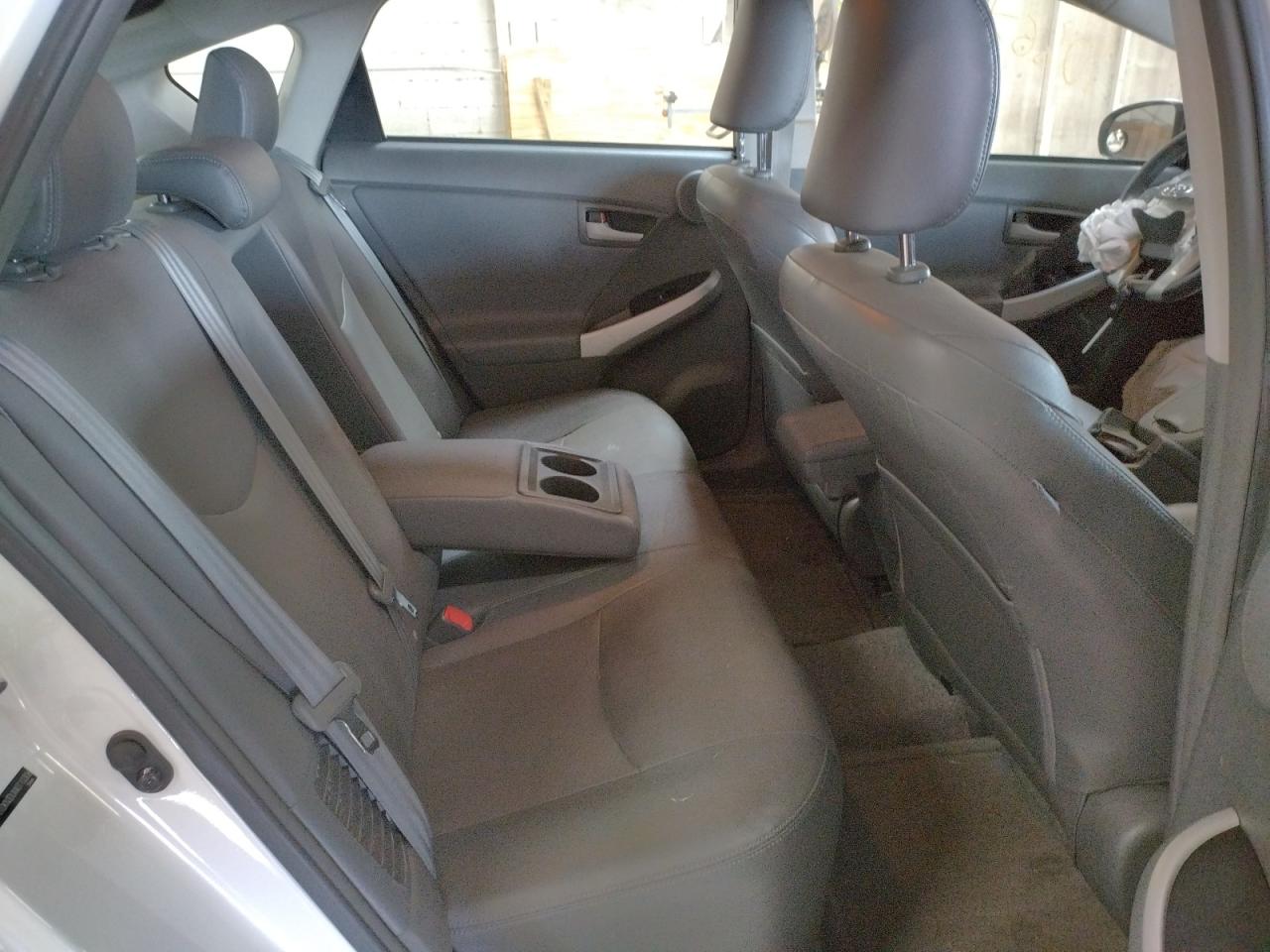 Photo 6 from auction – 2010 TOYOTA PRIUS with VIN JTDKN3DUXA0110306