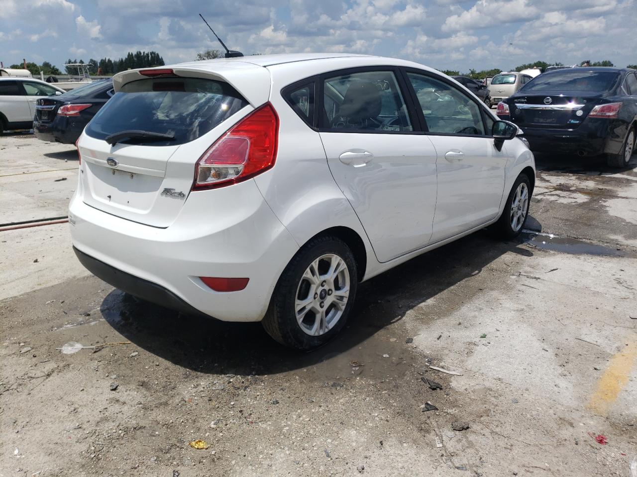 Photo 4 from auction – 2015 FORD FIESTA SE with VIN 3FADP4EJ2FM132677