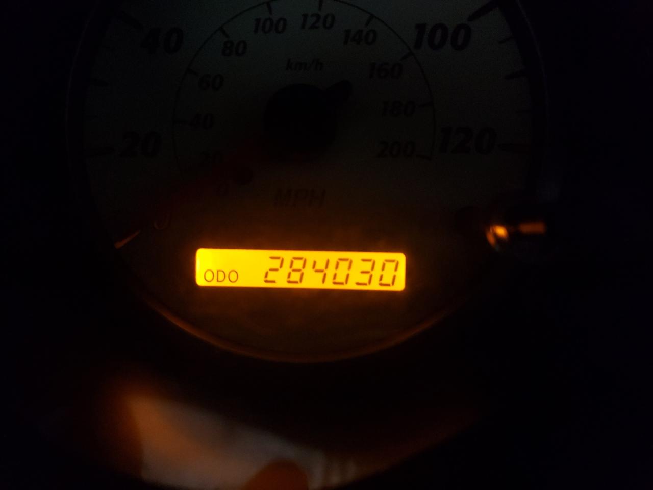 Photo 8 from auction – 2003 TOYOTA RAV4 with VIN JTEHH20V336085237