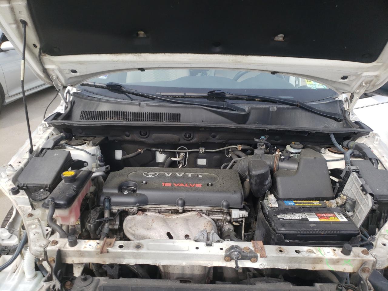 Photo 7 from auction – 2006 TOYOTA RAV4 with VIN JTMBD33V065037728