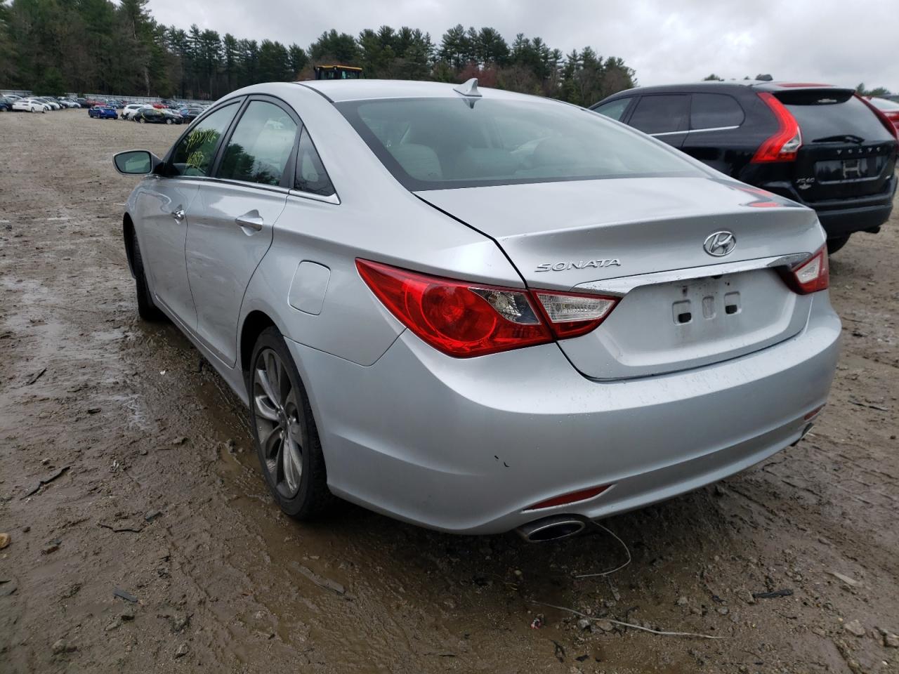 Photo 3 from auction – 2013 HYUNDAI SONATA SE with VIN 5NPEC4AC7DH636324