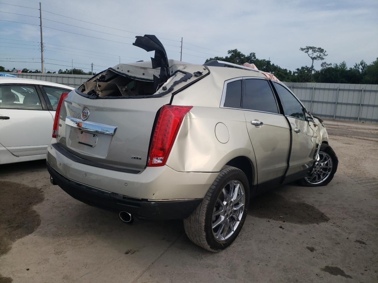 Photo 4 from auction – 2015 CADILLAC SRX PERFOR with VIN 3GYFNCE35FS518682