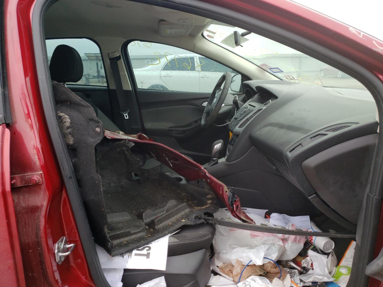 Фото 5 с аукциона – 2014 FORD FOCUS SE с VIN 1FADP3F25EL451119