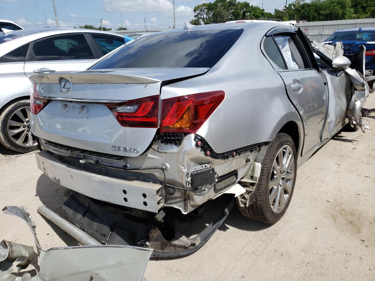 Photo 4 from auction – 2013 LEXUS GS 350 with VIN JTHBE1BL0D5025365