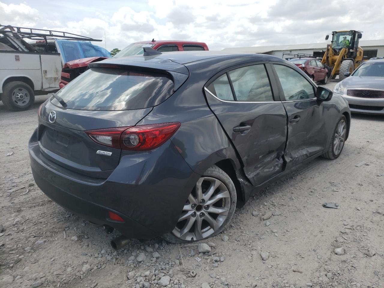 Photo 4 from auction – 2016 MAZDA 3 TOURING with VIN JM1BM1M39G1345538