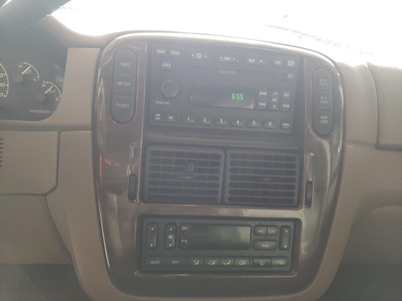 Photo 9 from auction – 2002 FORD EXPLORER E with VIN 1FMDU74E72ZA48092
