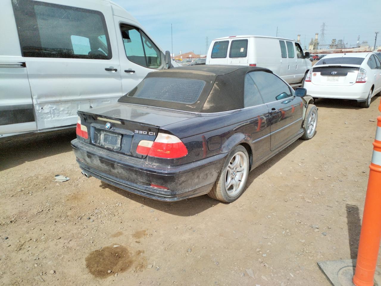 Photo 4 from auction – 2003 BMW 330 CI with VIN WBABS53463JU97257