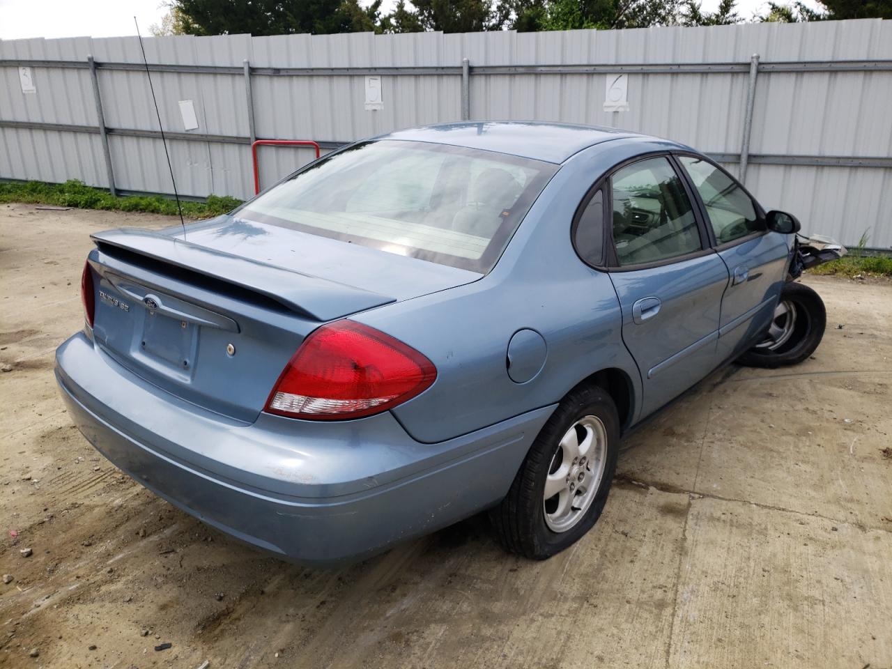 Photo 4 from auction – 2007 FORD TAURUS SE with VIN 1FAFP53U47A137602