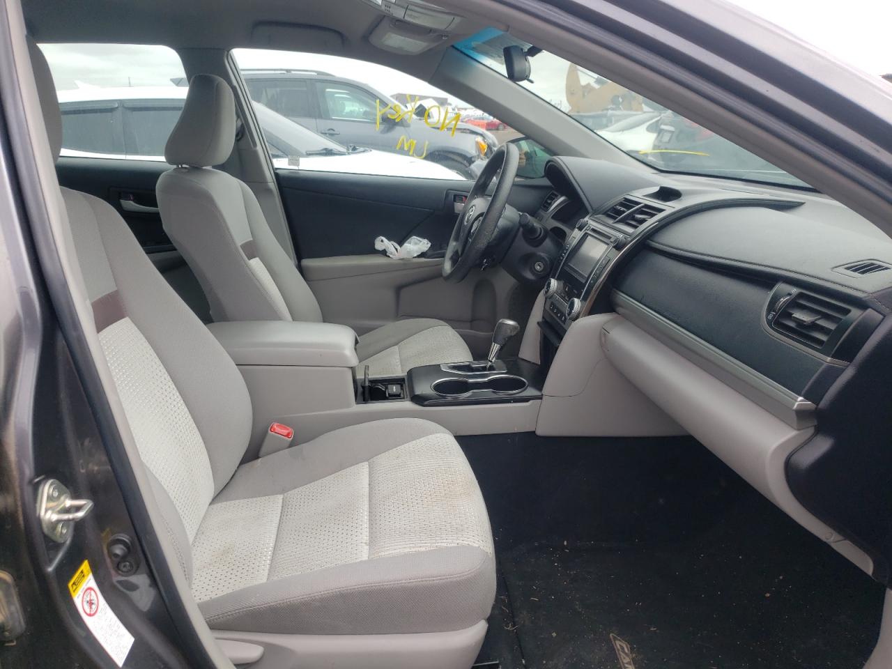 Photo 5 from auction – 2014 TOYOTA CAMRY L with VIN 4T4BF1FK1ER373300