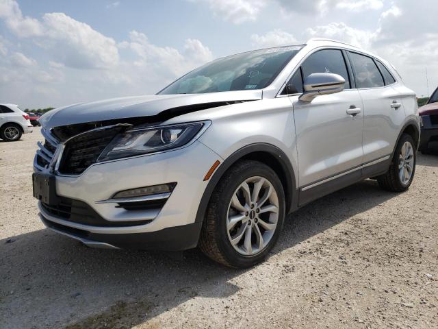 Photo 2 from auction – 2017 LINCOLN MKC SELECT with VIN 5LMCJ2C97HUL21059