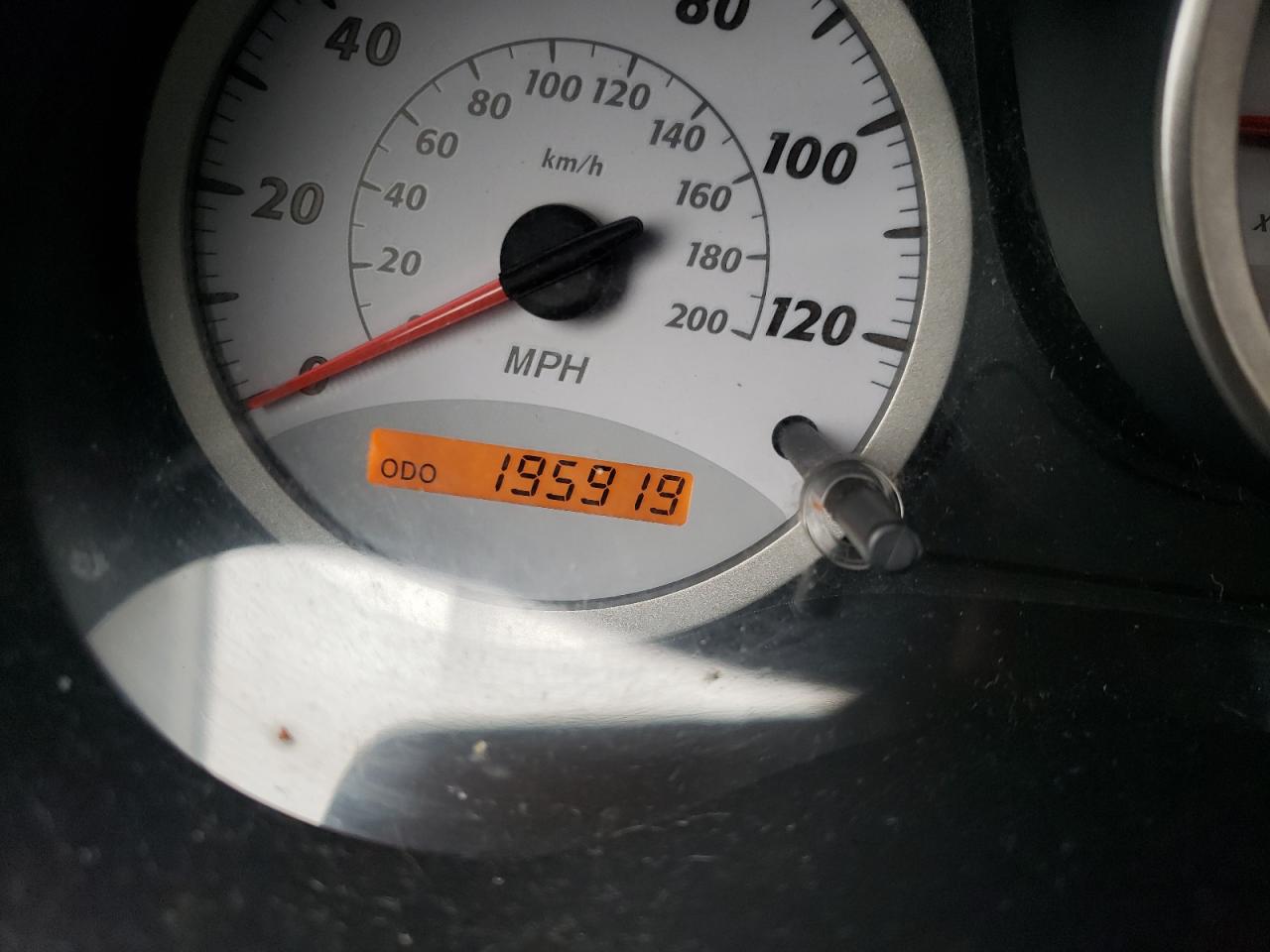Photo 8 from auction – 2005 TOYOTA RAV4 with VIN JTEHD20V450045525