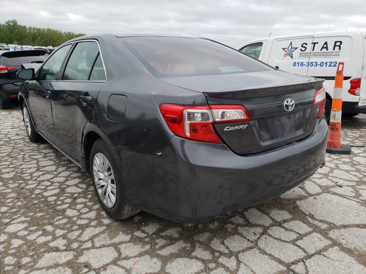 Photo 3 from auction – 2014 TOYOTA CAMRY L with VIN 4T4BF1FK6ER409188