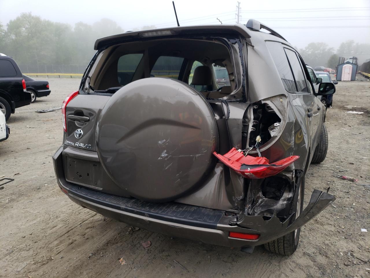 Photo 9 from auction – 2010 TOYOTA RAV4 with VIN JTMZF4DV7AD020355
