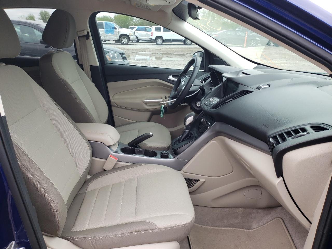 Photo 5 from auction – 2016 FORD ESCAPE SE with VIN 1FMCU9GX3GUA53072