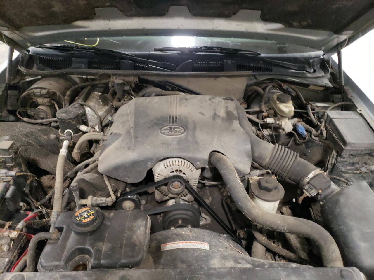 Photo 7 from auction – 2000 MERCURY GRAND MARQ with VIN 2MEFM74W7YX620734