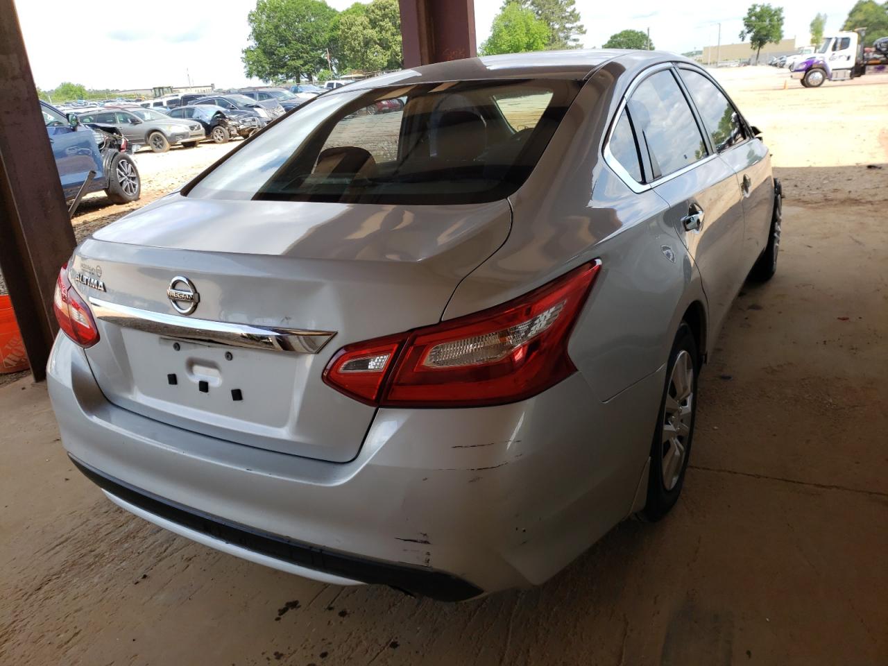 Photo 4 from auction – 2016 NISSAN ALTIMA 2.5 with VIN 1N4AL3AP8GN320758