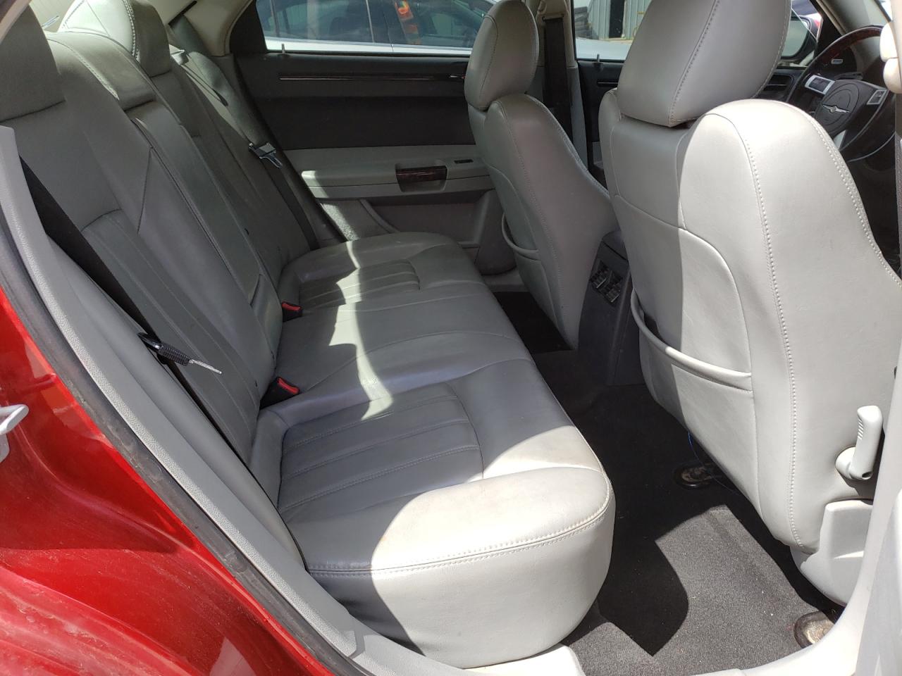 Photo 6 from auction – 2007 CHRYSLER 300C with VIN 2C3KA63H77H707617