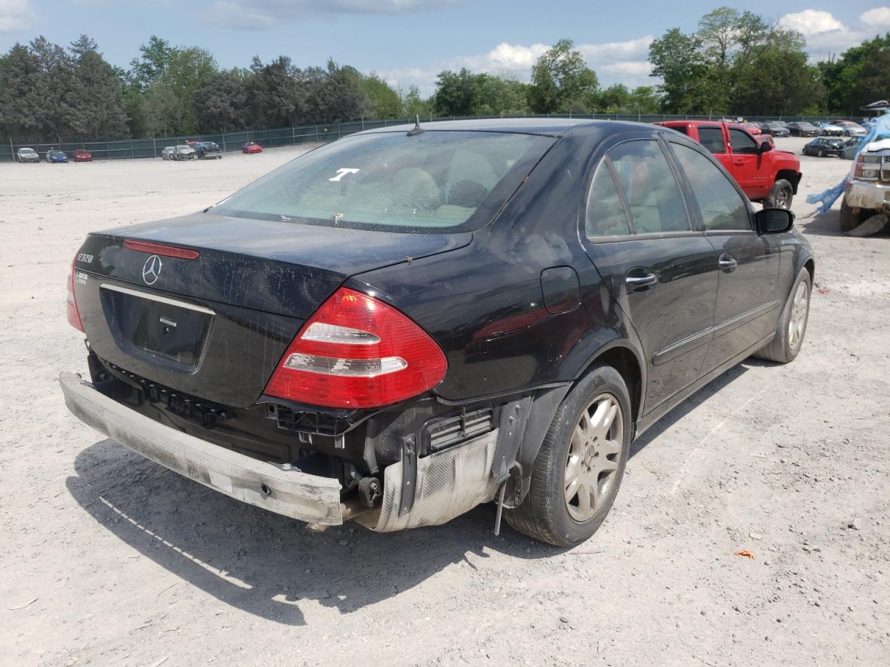 Photo 4 from auction – 2005 MERCEDES-BENZ E 320 with VIN WDBUF65J25A696736