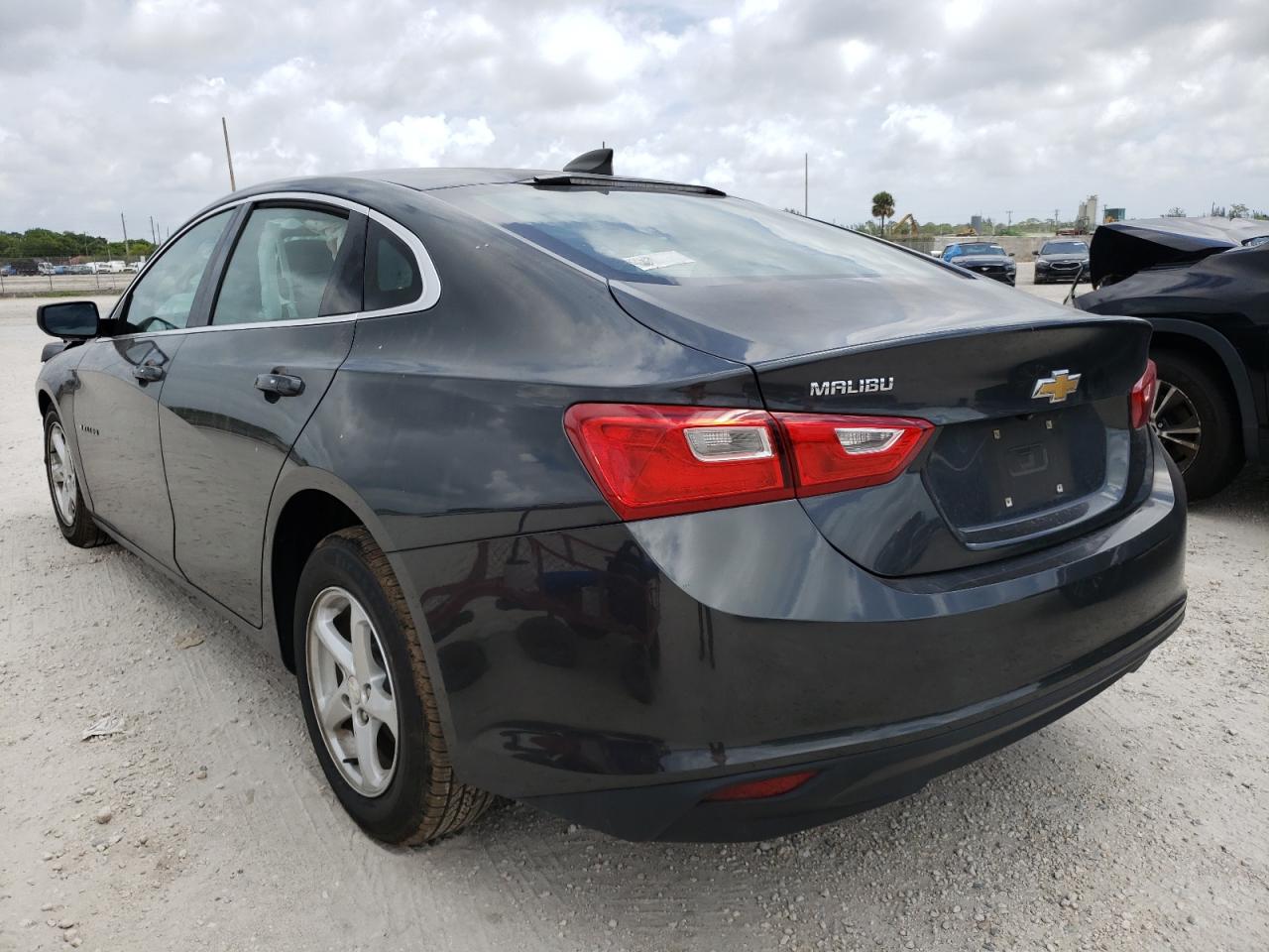 Photo 3 from auction – 2017 CHEVROLET MALIBU LS with VIN 1G1ZB5ST3HF289124