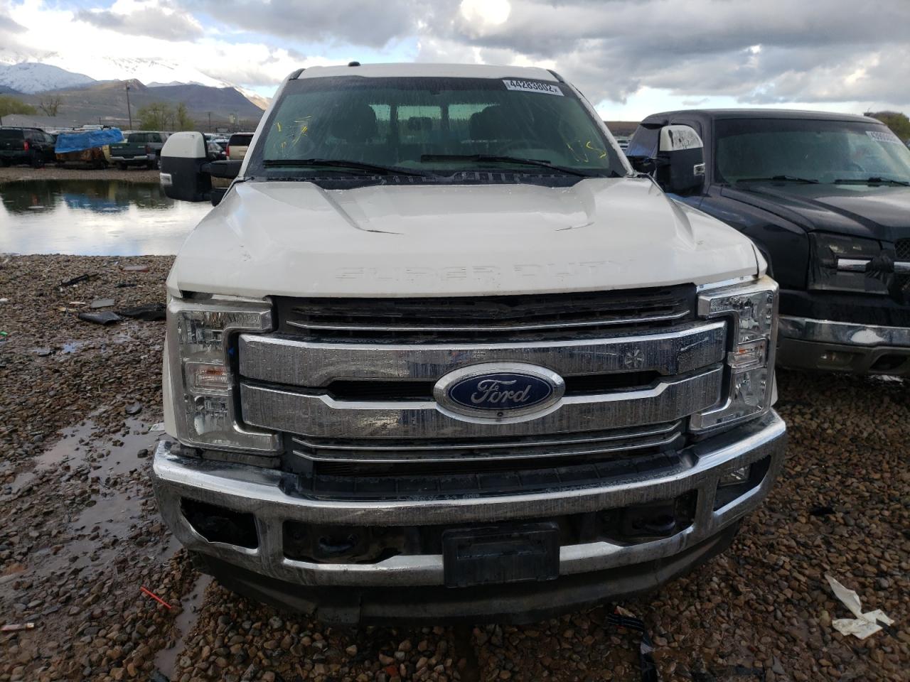 Photo 9 from auction – 2017 FORD F350 SUPER with VIN 1FT8W3BT2HED56765