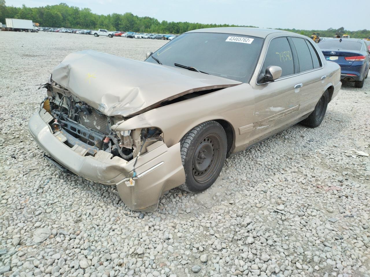 Photo 2 from auction – 2002 FORD CROWN VICT with VIN 2FAFP73W82X159521